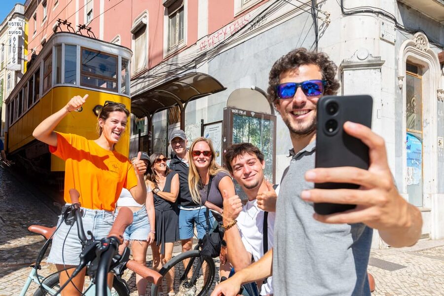 Lisbon Bike Tour: Langs de rivier van Belém naar Lissabon - Rossio, St. Dominic’s Square, and Praça da Figueira