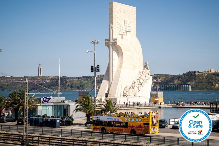 Lisbon: Boat Tour Ticket and Hop-on Hop-off 48-Hour Bus. - What the $28 pass actually gives you