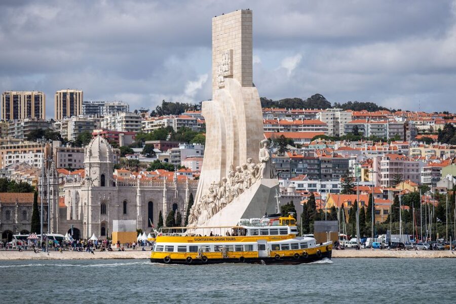 Lisbon: Boat Tour Ticket and Hop-on Hop-off 48-Hour Bus. - How to use the 48 hours without wasting them