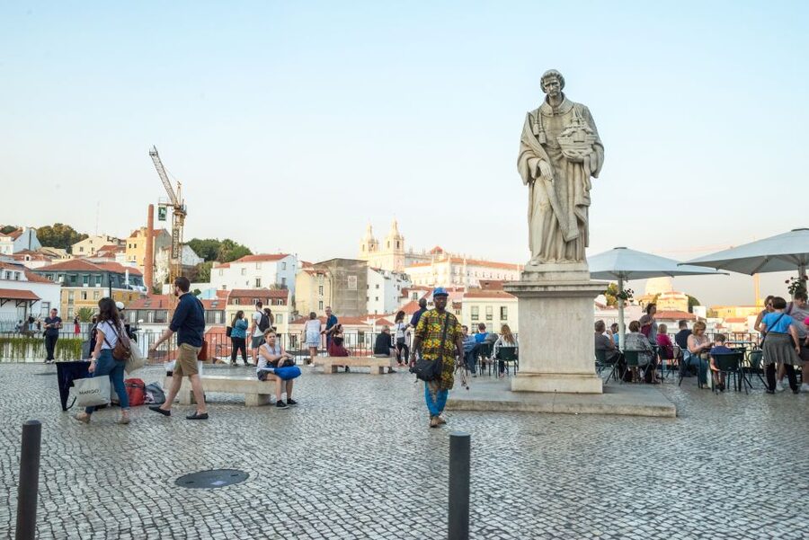 Lisbon by Tuk Tuk Guided Tour: City of Neighborhoods - São Jorge Castle and the city’s defensive past