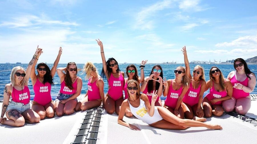 Lisbon: Catamaran Boat Party with Music, Open Bar & Dives - Belém Tower from the water