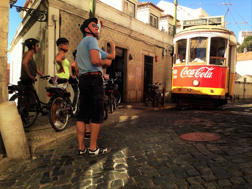 Lisbon: City Highlights and Viewpoints E-Bike Tour - Group size, comfort, and weather