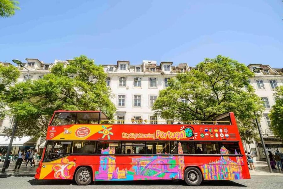 Lisbon: City Sightseeing Hop-On Hop-Off Bus Tour - Why this bus works well in hilly Lisbon