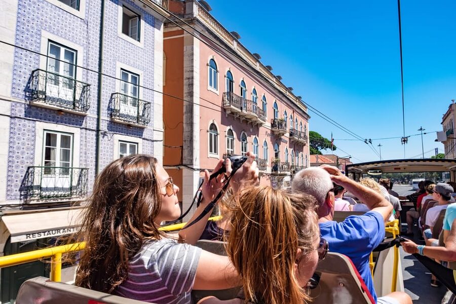 Lisbon: City Sightseeing Hop-On Hop-Off Bus Tour - Green Route: castle views, Alfama, and old Lisbon