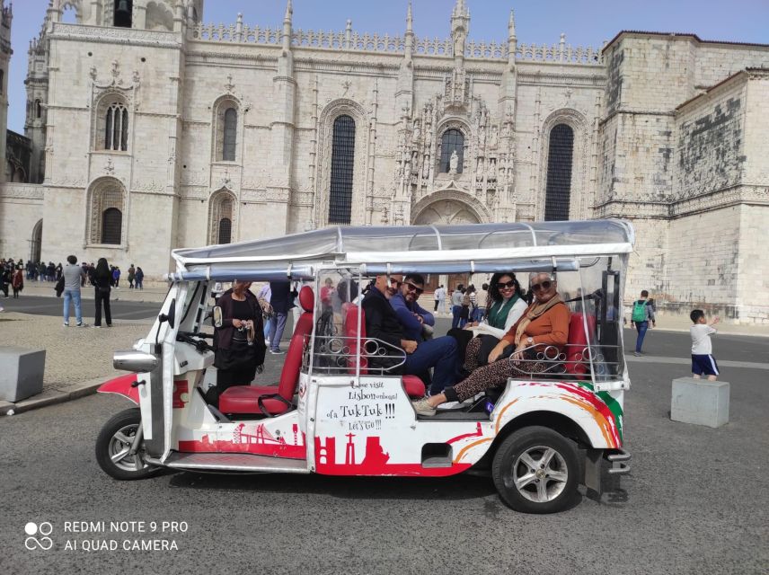 Lisbon: City Tour by Tuk Tuk - Choosing the right duration and group
