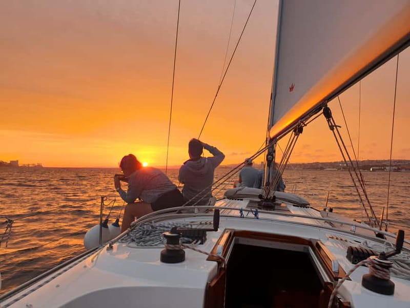 Lisbon: Daytime or Sunset Boat Cruise with History and Wine - Practical details that can make or break the trip