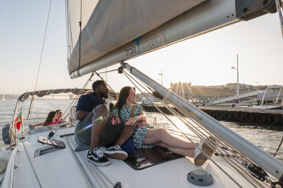Lisbon: Daytime/Sunset/Night City Sailboat Tour with Drink - Daytime, sunset, or night