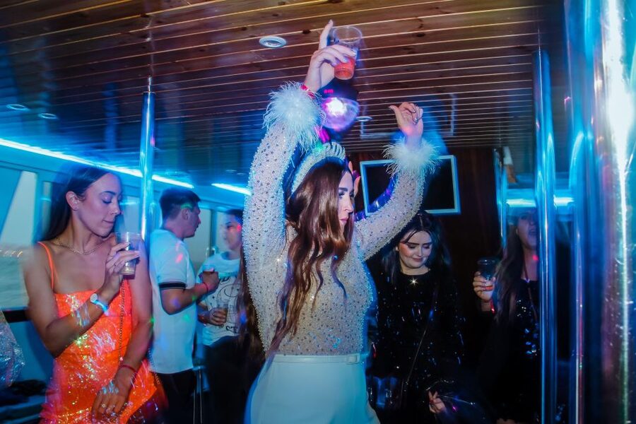 Lisbon: Disco Night Cruise with DJ and Open Bar - When this cruise makes sense for your budget