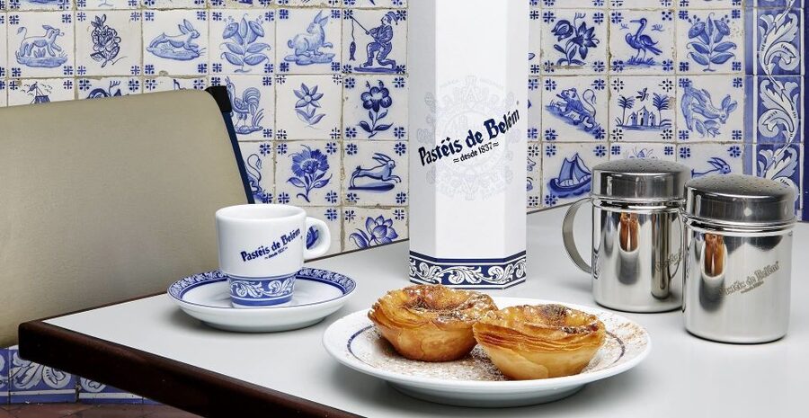 Lisbon: Discovering Belém Tuk Tuk Tour - Languages, age limits, and practical comfort