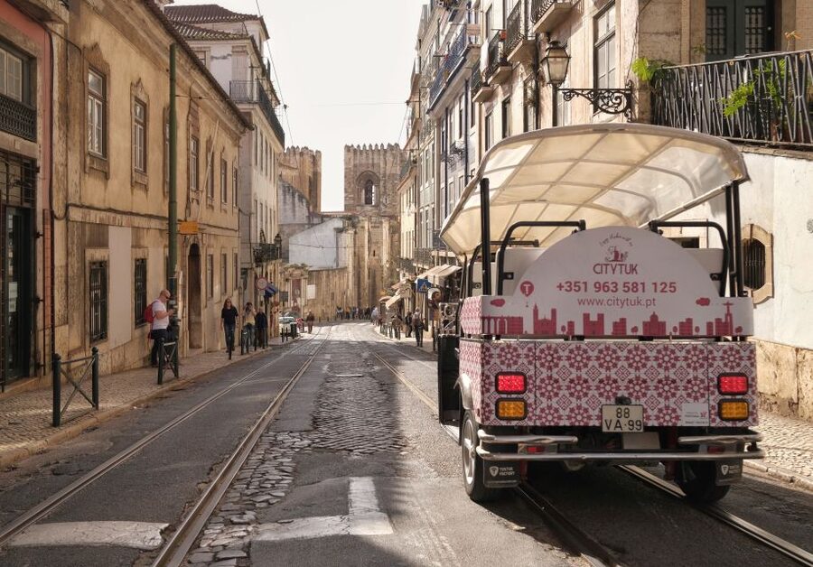 Lisbon: Discovering Belém Tuk Tuk Tour - Who should choose this Belém tour