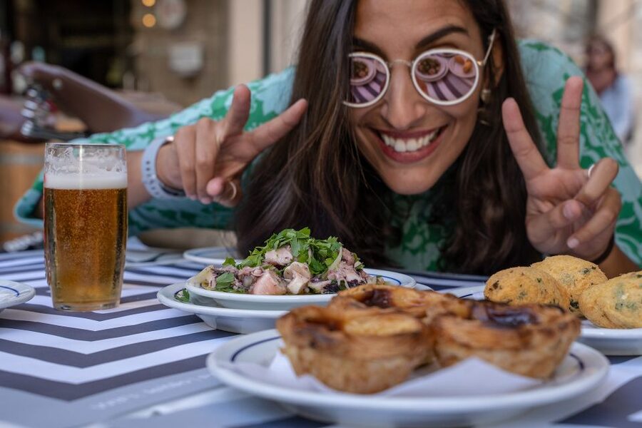 Lisbon: E-Bike Food Tour of Alfama and Old Town - Senhora do Monte for a high view and a tasting