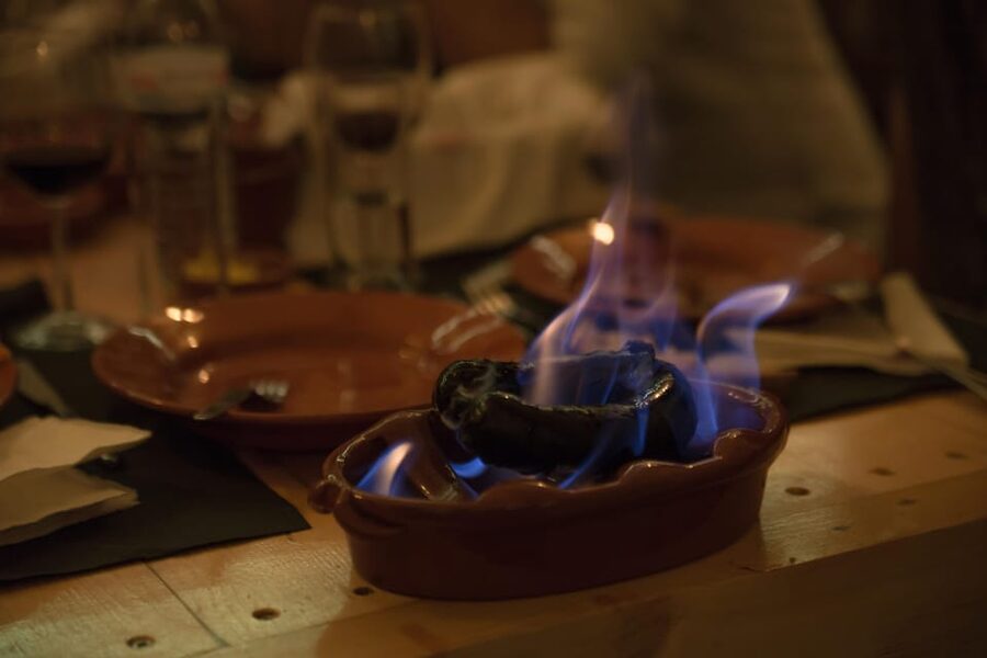 Lisbon: Fado Night with Dinner with Live Performance - What the Fado performance feels like