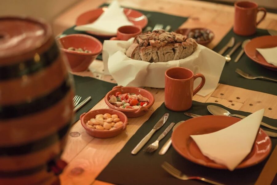 Lisbon: Fado Night with Dinner with Live Performance - Practical booking advice for this Lisbon evening