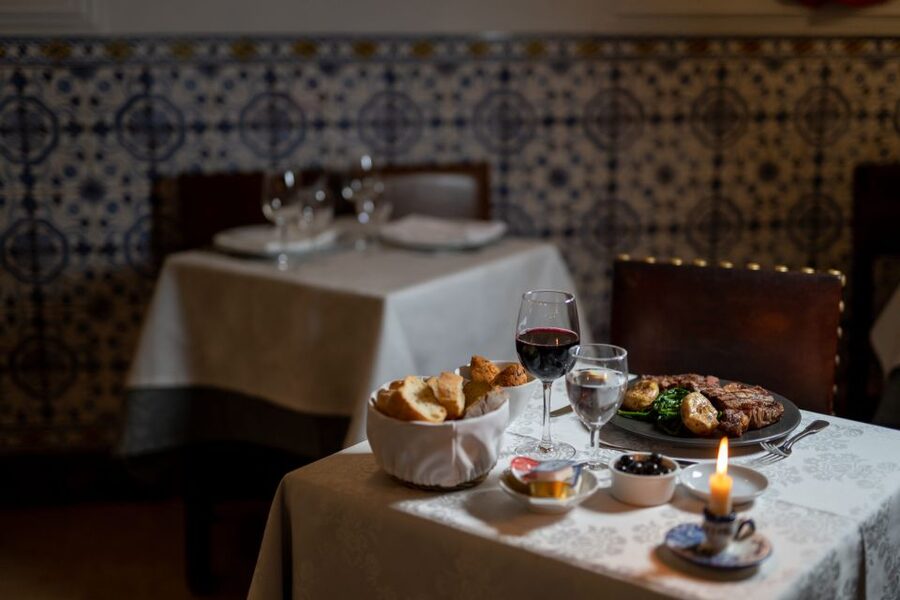Lisbon: Fado Show and Portuguese Dinner - Key points at a glance
