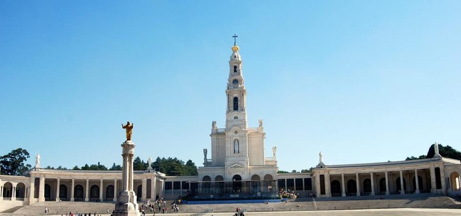 Lisbon: Fátima & Holy Eucaristy Miracle Relic, Spiritual Day - Who should book this day trip?