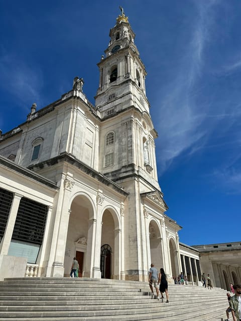 Lisbon: Fátima & Holy Eucaristy Miracle Relic, Spiritual Day - Santarém Cathedral and the 1247 Eucharistic Miracle