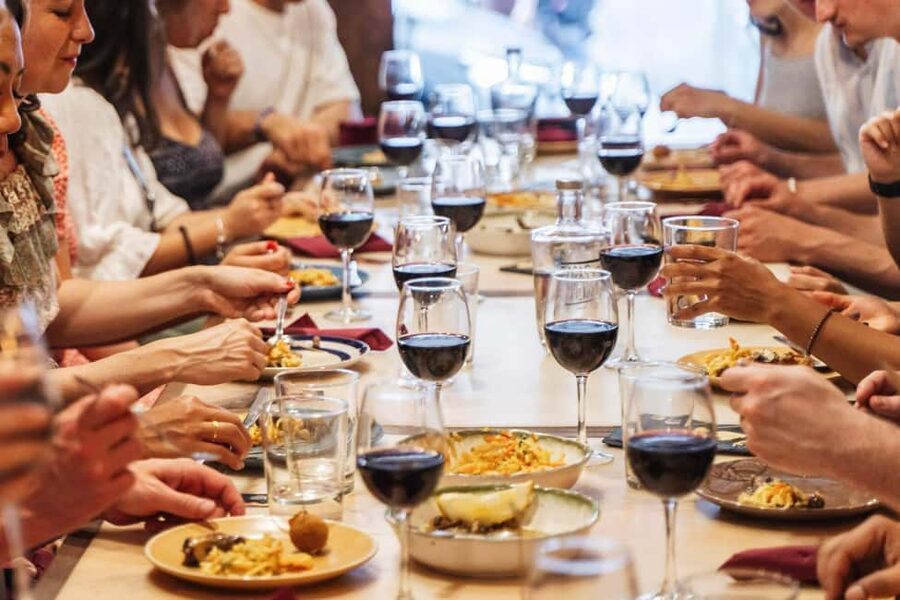 Lisbon: Food Crawl Walking Tour with Local Tastings - Baixa food with a city story attached