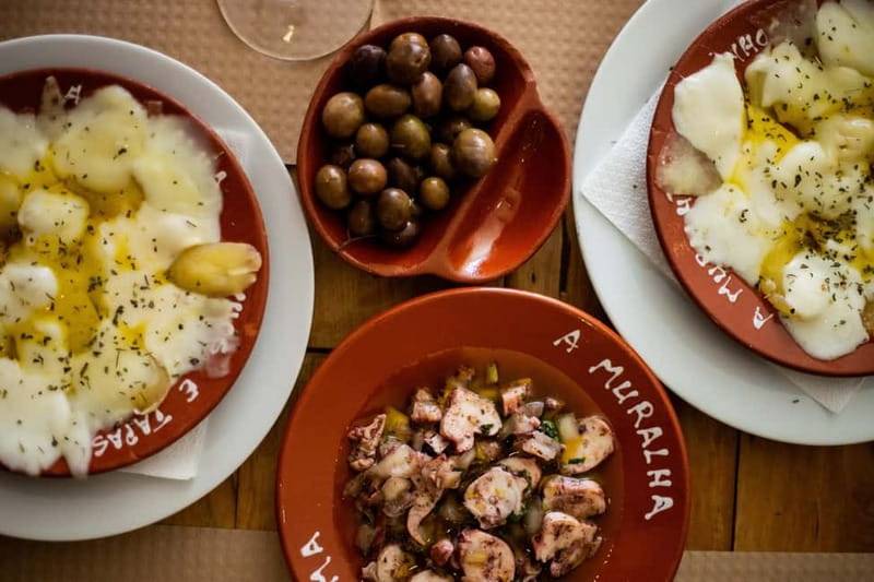 Lisbon: Food Tasting Tour by Tuk Tuk with 2 Stops - A practical first look at Lisbon by tuk tuk