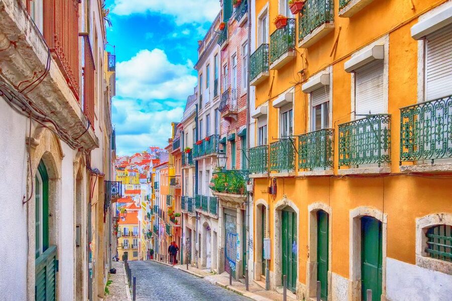 Lisbon: From East to West Private Tour in a Tuk Tuk - Guides, languages, and the private format