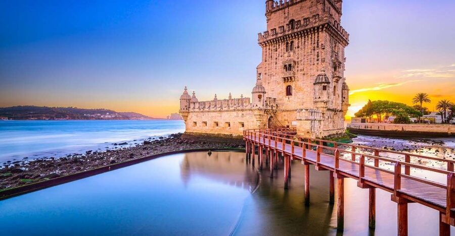 Lisbon: Full-Day Small-Group City Tour with Hotel Pickup - Alfama and Lisbon Cathedral: old streets and a major church