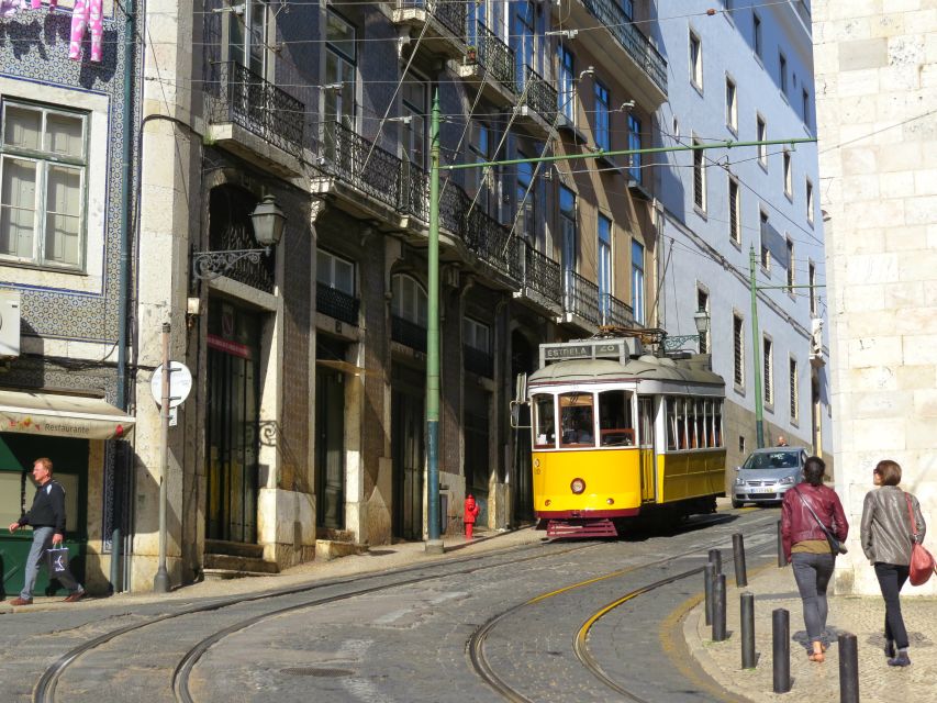 Lisbon: Full-Day Small-Group City Tour with Hotel Pickup - Chiado and the viewpoints above the city