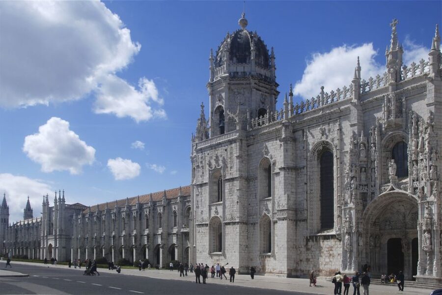 Lisbon: Full-Day Small-Group City Tour with Hotel Pickup - Rossio and Restauradores: Lisbon’s central stage