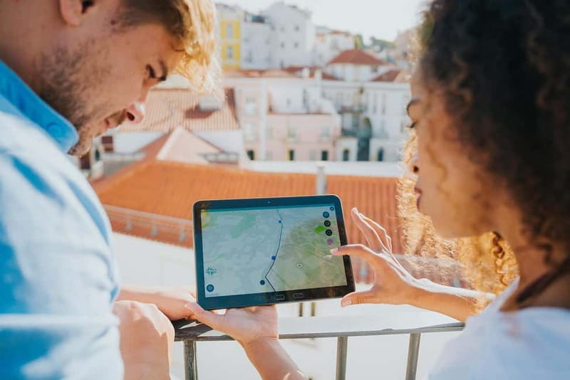 Lisbon: GPS-Guided Spinach Tour by Electric Car - Old Lisbon: Alfama, Chiado, and Príncipe Real