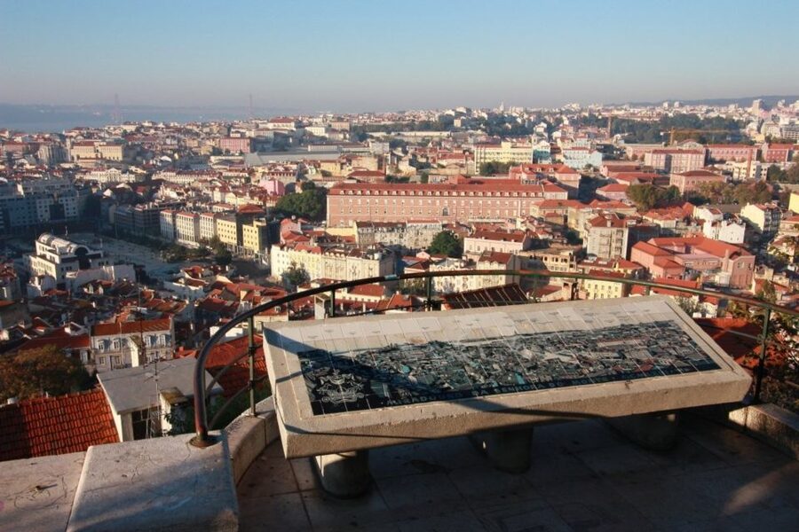 Lisbon: Half-Day City Tour - The Monument to the Discoveries in 15 minutes