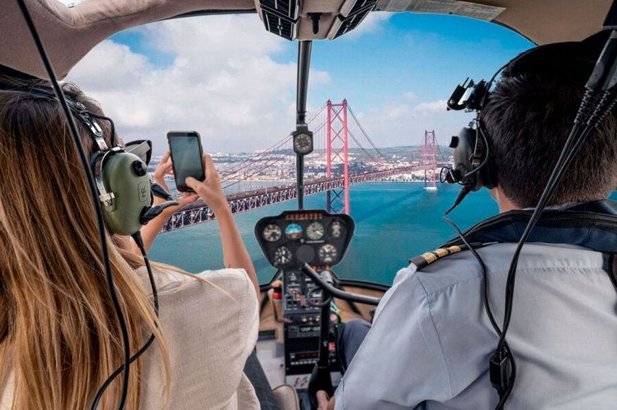 Lisbon: Helicopter Ride, Boat Trip, & Old Town Walking Tour - Why this five-hour format works