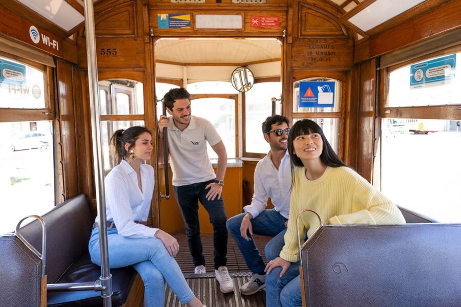 Lisbon: Helicopter Ride, Boat Trip, & Old Town Walking Tour - Cruising from Praça do Comércio to Belém