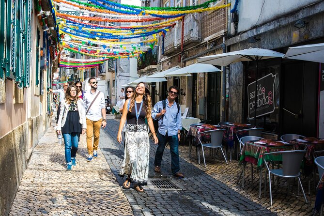 Lisbon Hidden Gems Walk: Traditions, Lunch and Ferry ride - Seafood rice and green wine in Cacilhas