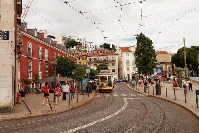 Lisbon Highlights - Private Tour with Van and Local Guide - Two viewpoints, two very different moods