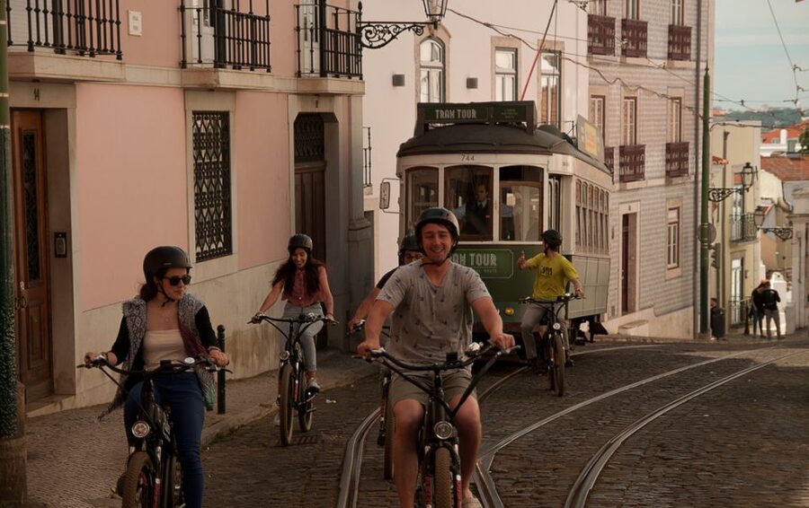 Lisbon: Hills, Alfama, and Mouraria Tour by Electric Bike - São Vicente de Fora and the climb into Graça