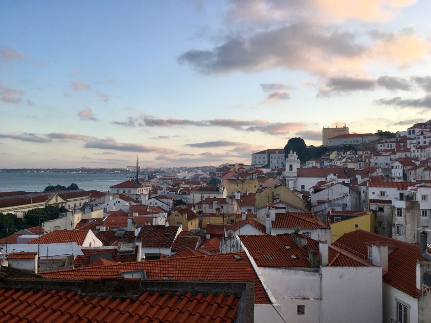 Lisbon: Hills, Alfama, and Mouraria Tour by Electric Bike - What the guides add to the ride