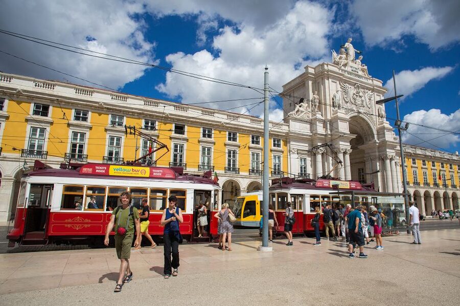 Lisbon: Hills Red Tram Tour by Tram 28 Route 24-Hour Ticket - Alfama and Lisbon Cathedral