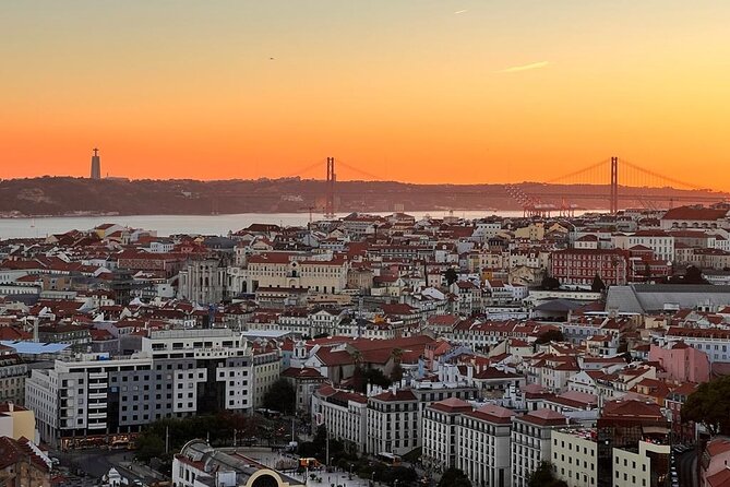 Lisbon: Historic City Tour by Tuk-Tuk - Why a Lisbon tuk-tuk makes sense on day one