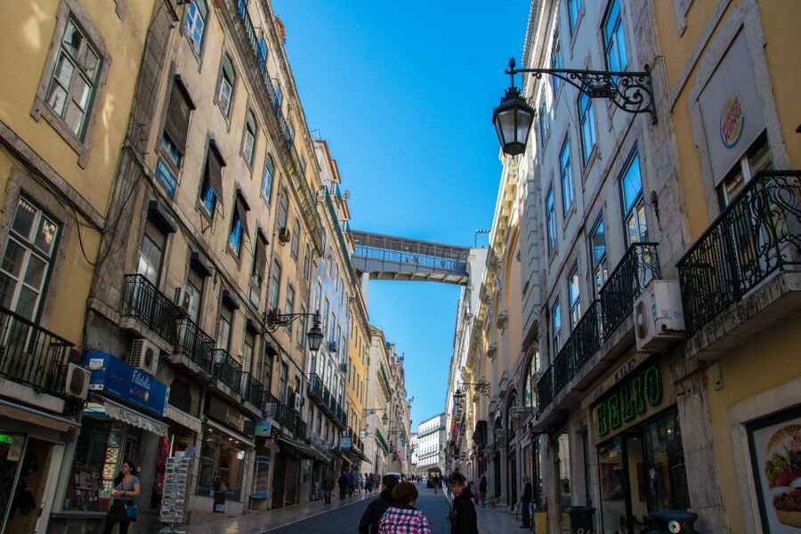 Lisbon: Historical Tour on a Tukxi - Churches, monuments, and the Sé Cathedral