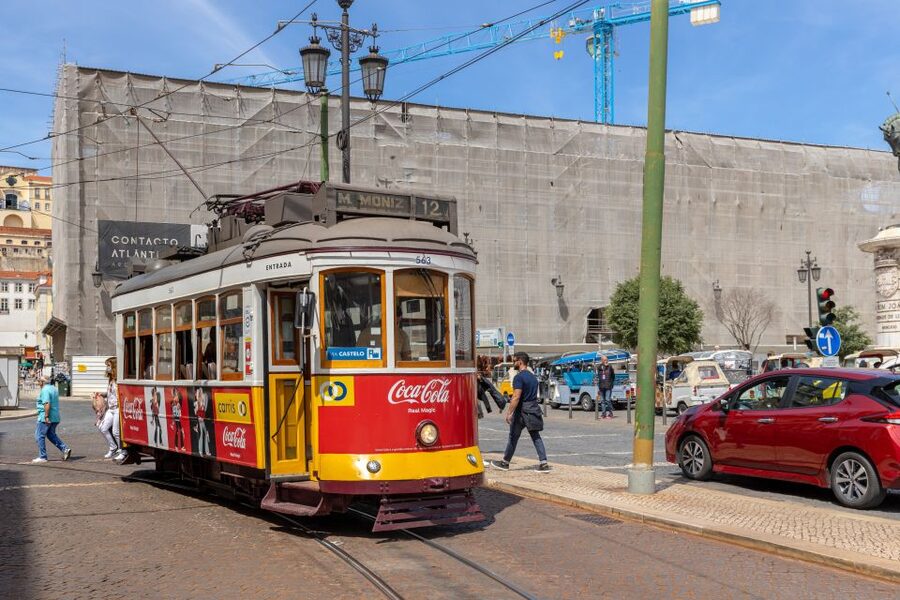 Lisbon: History, Stories and Lifestyle Walking Tour - Views from São Pedro de Alcântara