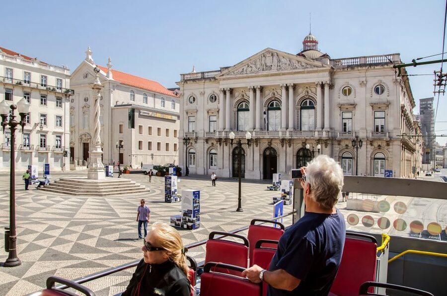 Lisbon: Hop-On Hop-Off Bus Tour - Timing, comfort, and the best ticket length