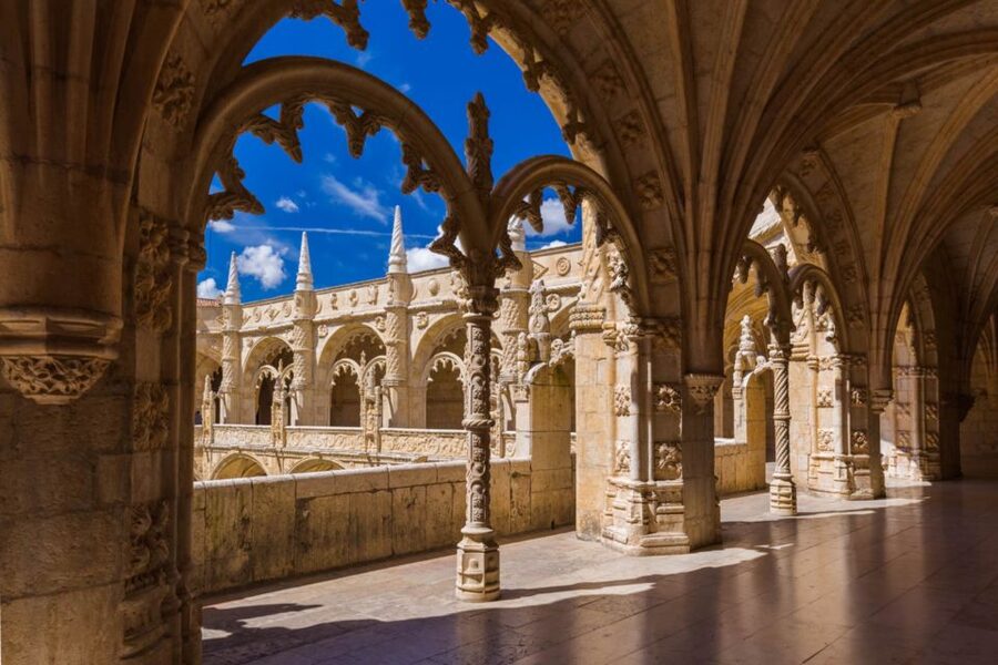 Lisbon: Jerónimos Monastery E-Ticket and Audio Guide - Getting to the entrance in Belém