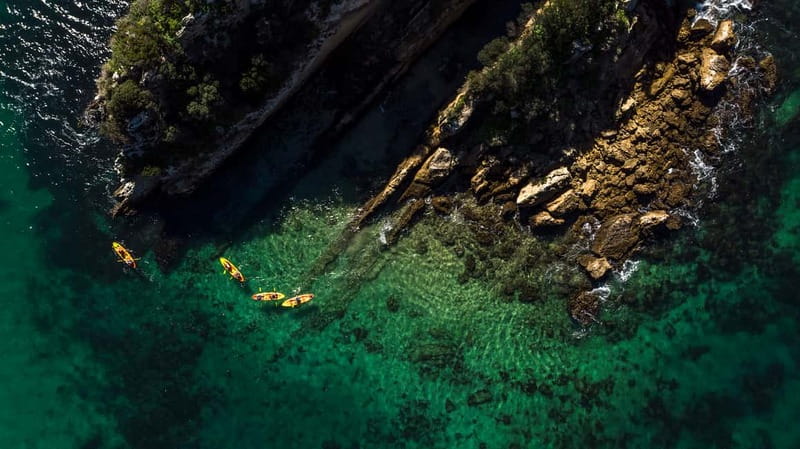 Lisbon: Kayak Tour Arrábida Natural Park, Setubal, Sesimbra - Caves, beaches, and time to swim