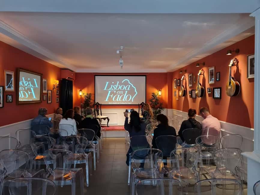 Lisbon: Live Fado Show with Port Wine in Historic Center - Is Lisboa em Fado worth $17?