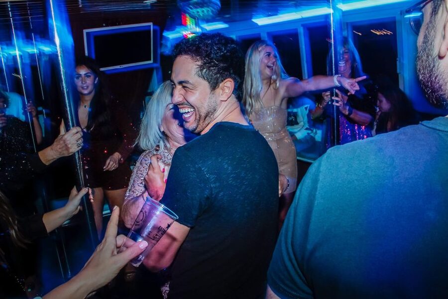 Lisbon: New Year's Eve with Live Dj Fireworks and Open Bar - Is $210 a fair price?
