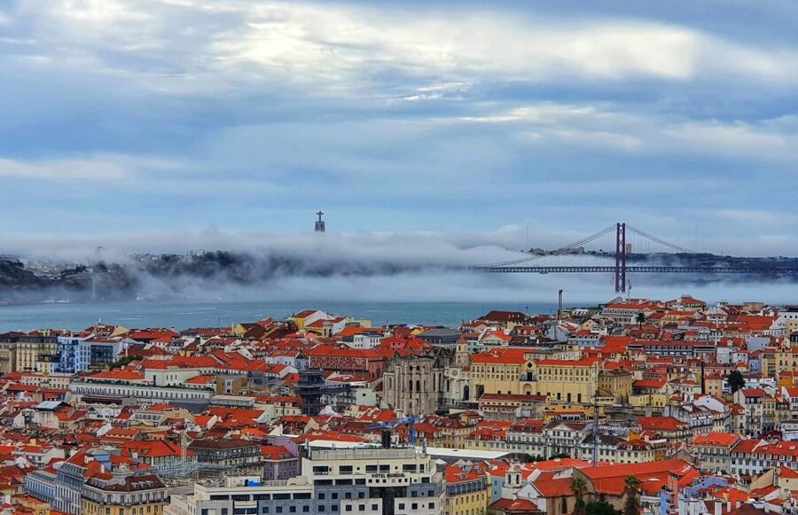 Lisbon: Old Town TukTuk Tour and Scenic Viewpoints in Alfama - Comfort, safety, and practical limits