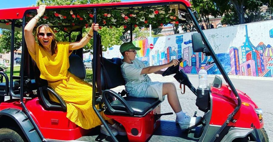 Lisbon: Private City Sightseeing Tour by Tuk-Tuk - Commerce Square, Pink Street, and the downtown start