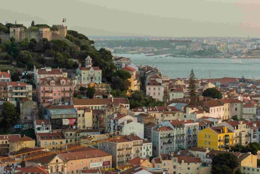 Lisbon: Private City Tour by Eco Tuk Tuk - Alfama and the Portas do Sol viewpoint