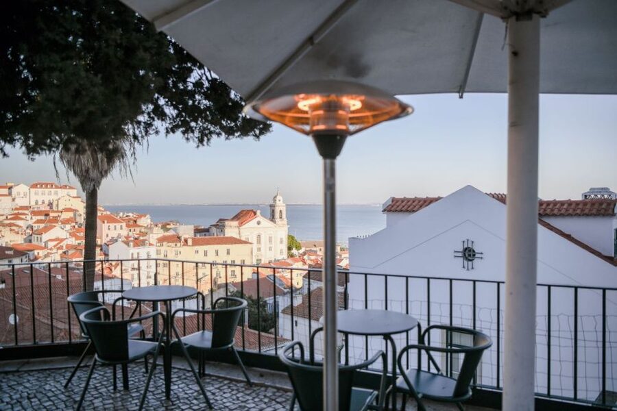 Lisbon: Private City Tour by Eco Tuk Tuk - Mouraria, São Vicente, and the National Pantheon