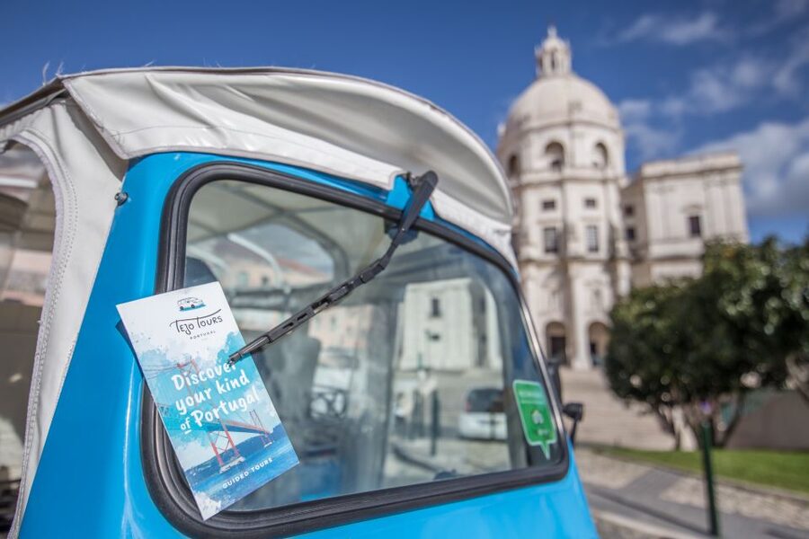 Lisbon: Private Guided Tour of Historical Center by Tuk Tuk - Starting at Rossio and entering central Lisbon