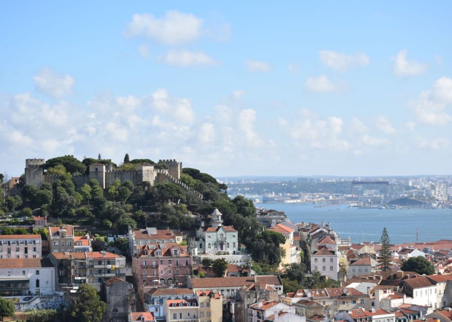 Lisbon: Private Historic Tour by Eco Tuk Tuk - Graça, São Vicente, and the National Pantheon