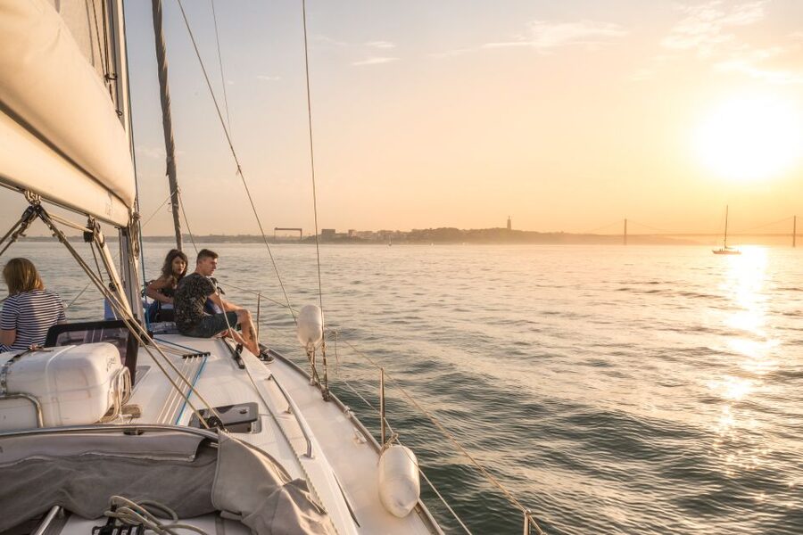 Lisbon: Private Sunset Cruise on the Tagus River with Drink - Starting at Belém beside the Monument to the Discoveries
